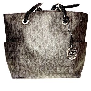 ✨Michael Kors Tote✨